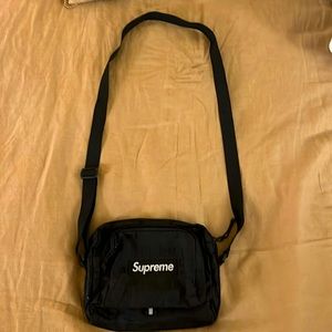 Supreme shoulder bag (SS19)